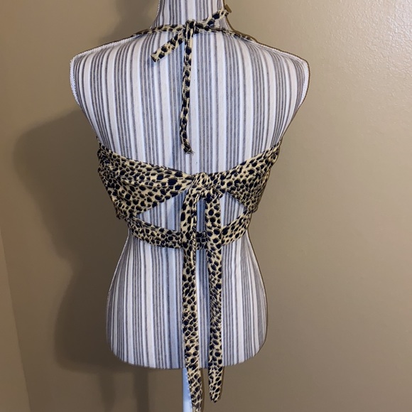 Victoria’s Secret | Leopard Print Bikini Top - 34DD - Picture 5 of 7